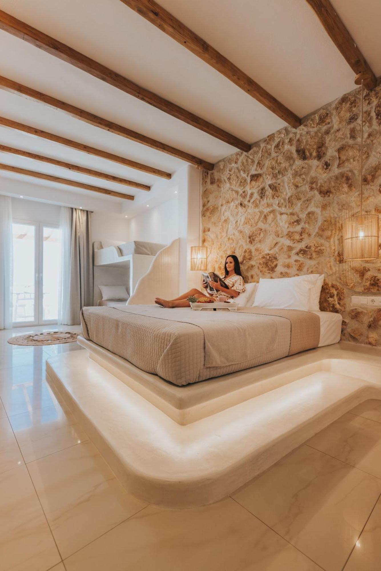 Naxos Grand Hotel Naxos City Экстерьер фото